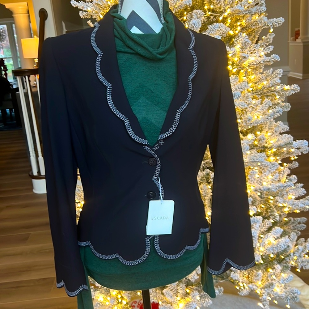 Flattering Escada Blazer with Scalloped Trim
